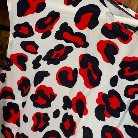 Talbots rayon animal‎ print blouse.  Wornnabout 3x. Excellent shape - Picture 3 of 4